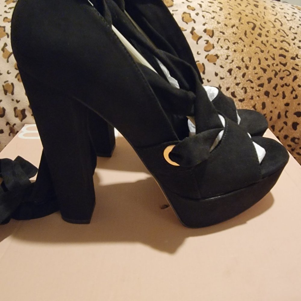 Lace Up Platform Heels - Picture 3 of 5